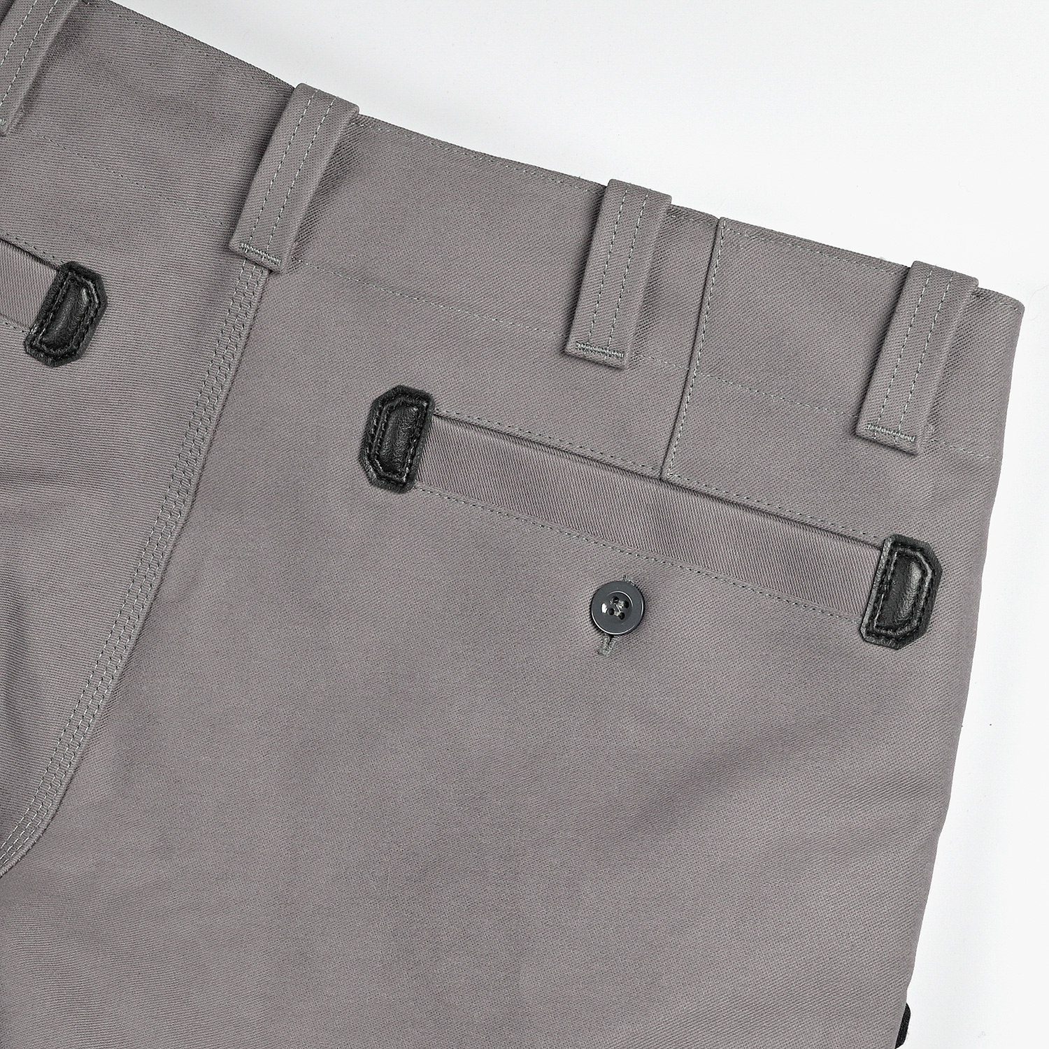 Zweite Gesäßtasche